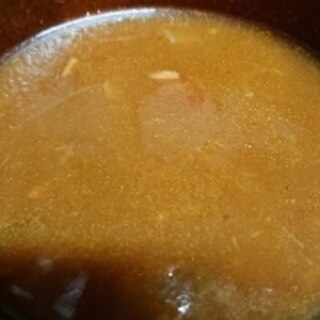 余ったトマト缶とカレー粉でカレースープ
